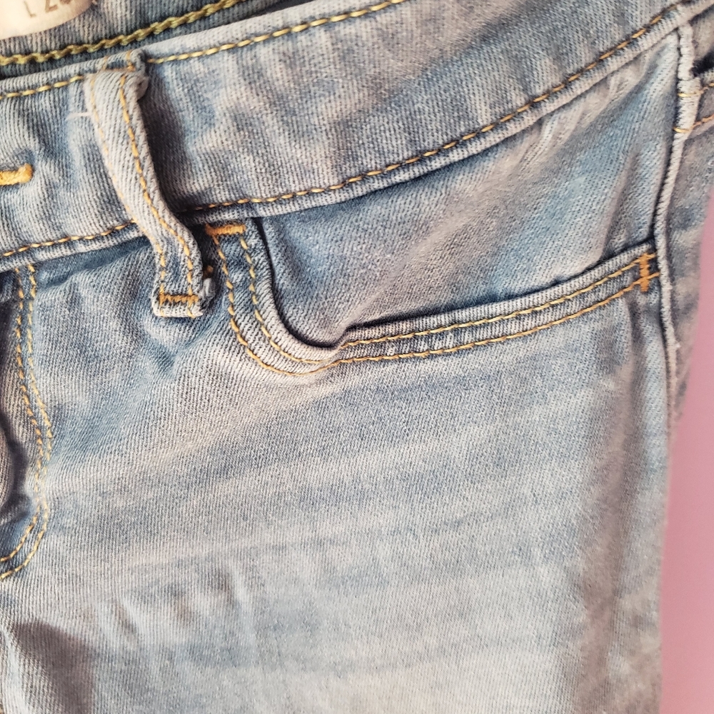 Jeans - Picture 2 of 4